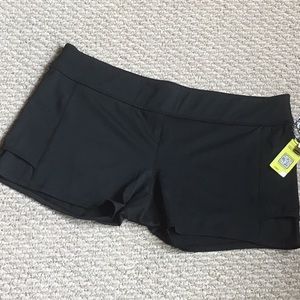Sale!  Tail Compression Tennis Shortie - 2 colors